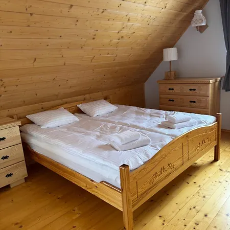 59, W Gorcach Z Pieknym Widokiem Na Tatry I Jezioro Czorsztynskie * Huba